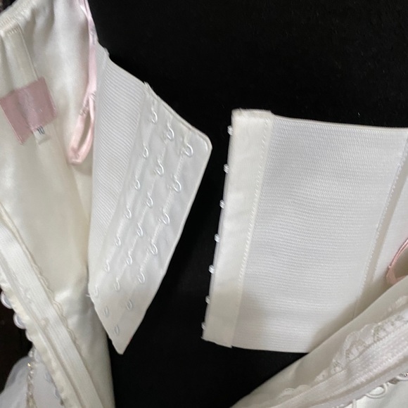 The Couture Collection Bridal Sz 10 NWOT - Picture 7 of 8